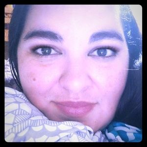 Meet your Posher, Isis